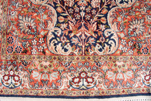 Lade das Bild in den Galerie-Viewer, Original Authentic Hand Made Carpet India Serinegar 152x90 CM

