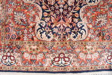 Carica l'immagine nel visualizzatore di Gallery, Original Authentic Hand Made Carpet India Serinegar 152x90 CM
