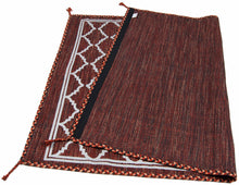 Carica l'immagine nel visualizzatore di Gallery, Kilim autentico, originale e fatto a mano 140x70 CM 
