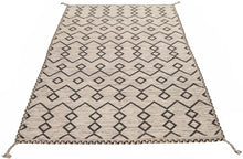 Load image into Gallery viewer, Kilim autentico, originale e fatto a mano 140x70 CM
