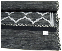 Load image into Gallery viewer, Galleria Farah1970 - 180x120 CM Kilim Autentico, Originale e Fatto a Mano Ide

