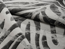 Load image into Gallery viewer, Tappeto Moderno Premium - 60X110 cm (GalleriaFarah1970)
