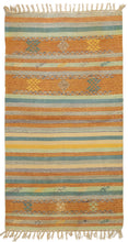 Carica l'immagine nel visualizzatore di Gallery, Kilim Jahnu Tappis Kelem Autentic Indians 220x150 cm
