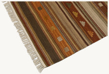 Carica l'immagine nel visualizzatore di Gallery,  kilim indiano autentico originale CM 60x45
