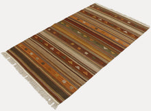 Carica l'immagine nel visualizzatore di Gallery,  kilim indiano autentico originale CM 60x45
