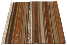 Carica l'immagine nel visualizzatore di Gallery,  kilim indiano autentico originale CM 60x45
