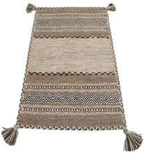 Load image into Gallery viewer, Kilim Lory tribal 100% Cotone, indiano, fatto a mano 180x120 cm Lavabile in Lavatrice
