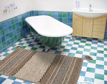 Lade das Bild in den Galerie-Viewer, Kilim Lory tribal 100% Cotone, indiano, fatto a mano 150x90 cm Lavabile in Lavatrice
