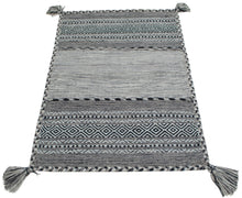 Carica l&#39;immagine nel visualizzatore di Gallery, Kilim Lory tribal 100% Cotone, indiano, fatto a mano 90x60 cm
