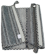 Carica l&#39;immagine nel visualizzatore di Gallery, Kilim Lory tribal 100% Cotone, indiano, fatto a mano 90x60 cm
