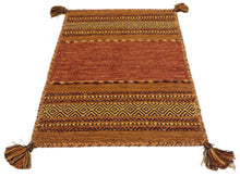 Load image into Gallery viewer, Kilim Lory tribal 100% Cotone, indiano, fatto a mano 140x70 cm Lavabile in Lavatrice

