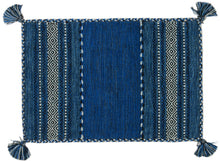 Carica l'immagine nel visualizzatore di Gallery, Kilim Lory tribal 100% Cotone, indiano, fatto a mano 140x70 cm

